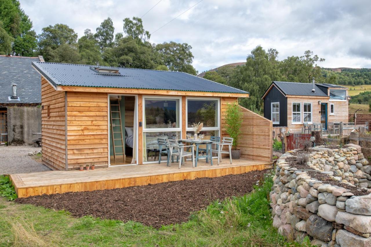 Alba - Charming Boutique Forest View With Hot Tub In Ferienhaus *