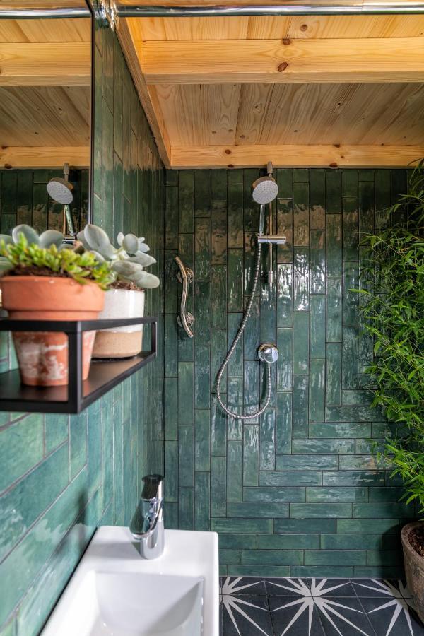 Alba - Charming Boutique Forest View With Hot Tub In Ferienhaus